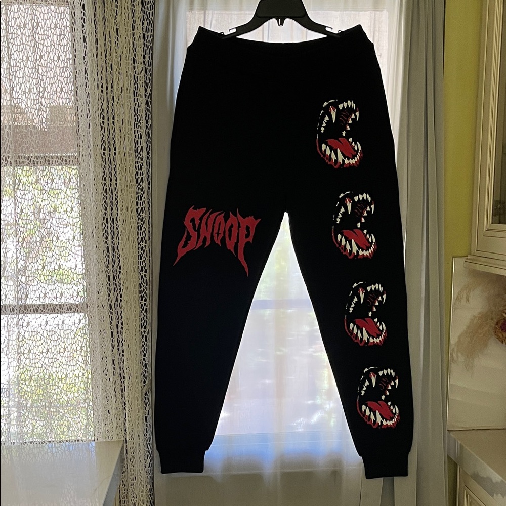 Men Black Graphic Sweatpants